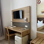 Zum Alten Faehrhaus Guest house