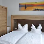 Zum Alten Faehrhaus Guest house